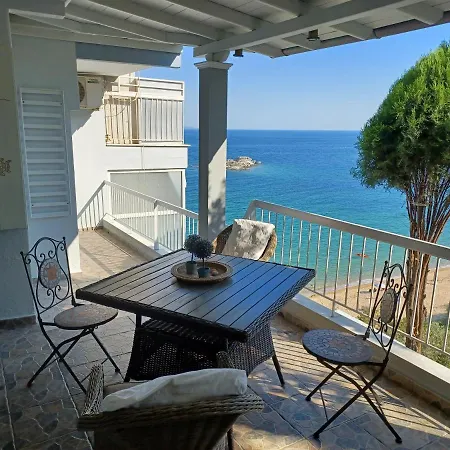 Balcony By The Sea 公寓 PalaiónTsiflíkion
