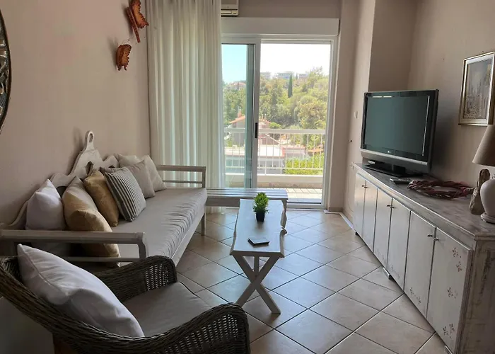 דירה Balcony By The Sea PalaiónTsiflíkion