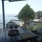 דירה Balcony By The Sea PalaiónTsiflíkion