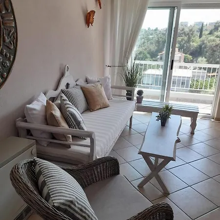 Apartment Balcony By The Sea Palaiontsiflikion