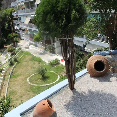 Balcony By The Sea Apartment